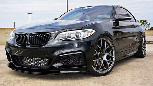 DOKŁADKA przód BMW F22 23 MPerformance czarny połysk jednoczęściowa SPLITER