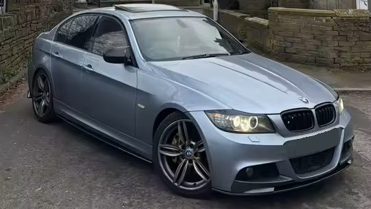 DOKŁADKI PROGÓW LISTWY PROGOWE BOCZNE BMW 3 E90 E91 czarny połysk progi