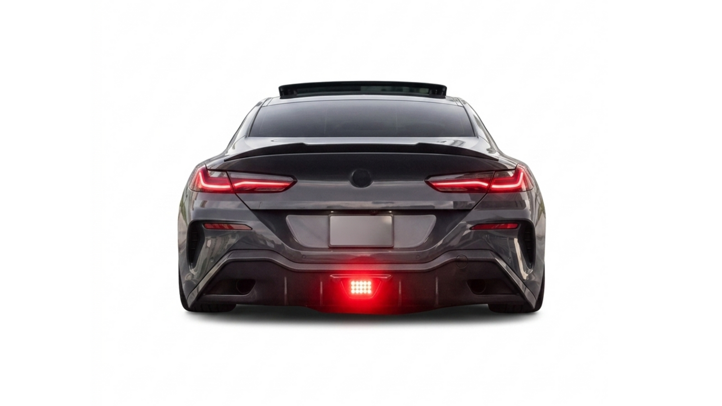 Dyfuzor zderzaka tylnego z lampą LED pasujący do BMW serii 8 - G14 / G15