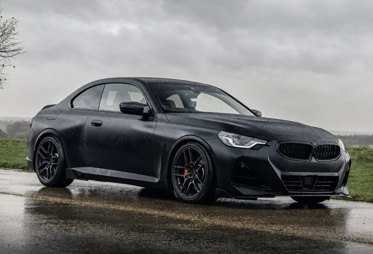 Dokładka progowa do BMW G42 seria 2 2021+ spoiler czarny progi