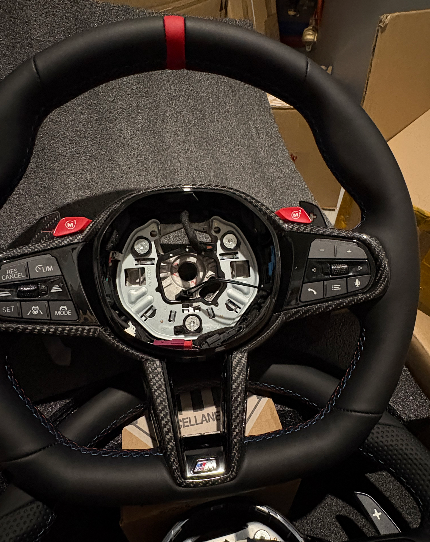 Sportowa kierownica M‑Pakiet do BMW seria G G20 G21 G22 G23 G80 G81 G82 G83 G01 G15 G02 G87 G42M2 M3 M4