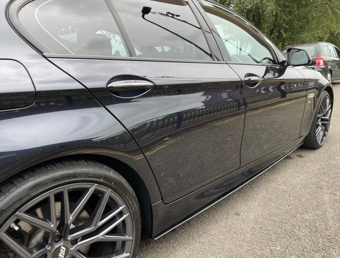Dokładki Progów do BMW 5 F10 F11 2010-2017 MPakiet Czarny połysk Listwy progowe na progi
