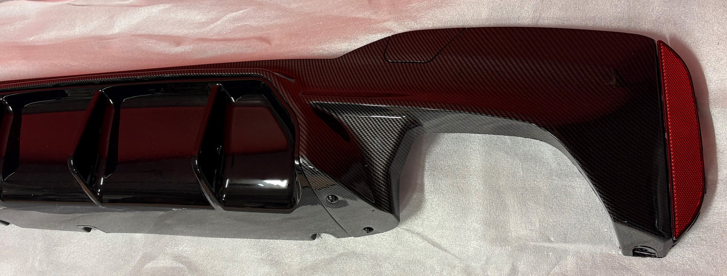 DYFUZOR SPOILER BMW G30 G31 G38 M5 STYLE 4R CARBON LOOK + czarny środek