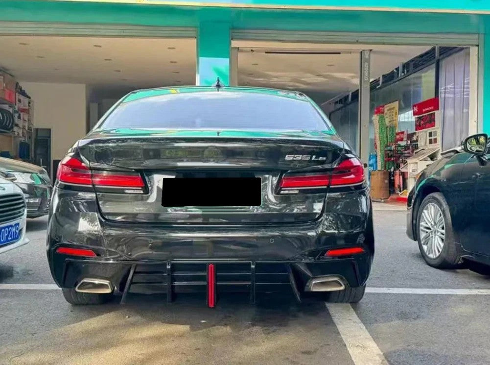 DYFUZOR SPOILER do BMW G30 G31 LED 4R CZARNY POŁYSK ZE SWIATŁEM STOP 2016-2024