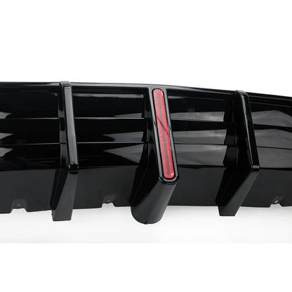 DYFUZOR SPOILER do BMW G30 G31 LED 4R CZARNY POŁYSK ZE SWIATŁEM STOP 2016-2024