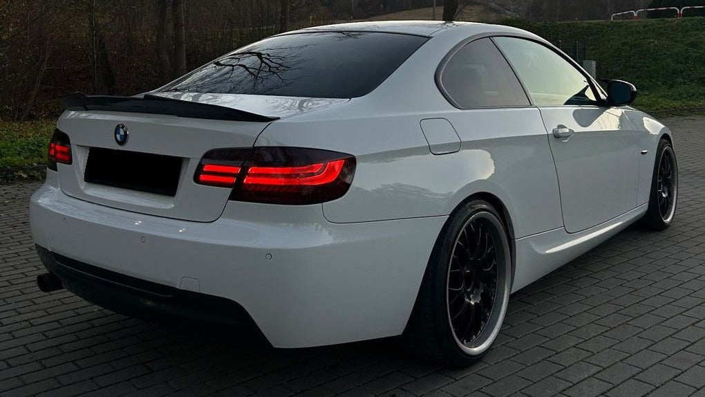 ZDERZAKI PRZÓD TYŁ PROGI BODY KIT KOLOR do BMW E92 E93 COUPE CABRIO M-PAKIET 06-10 DYF 2L pod kod lakieru