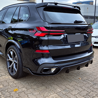 Dyfuzor do BMW X5 G05 MPAKIET DOKŁADKA TYLNEGO ZDERZAKA 2023+ Lci LIFT