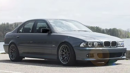 OBUDOWY LUSTEREK do BMW E39 NAKŁADKI na lusterka Mlook M5 czarny połysk
