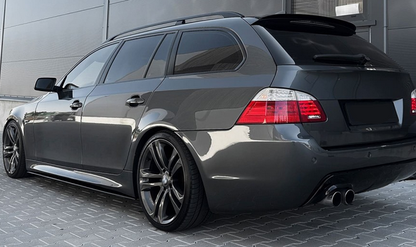 DOKŁADKI PROGÓW LISTWY PROGOWE BOCZNE BMW E60 E61 5 MPakiet czarny połysk
