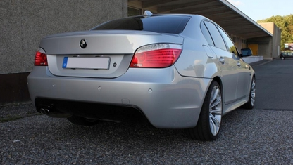 ZDERZAKI PRZÓD TYŁ PROGI zestaw BODYKIT do BMW E60 sedan MPAKIET Mtech 2003-2010 DYF 2L
