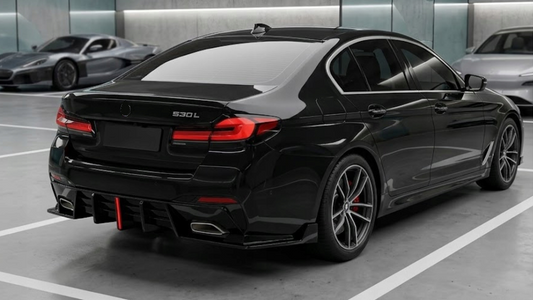 DYFUZOR SPOILER do BMW G30 G31 LED 4R CZARNY POŁYSK ZE SWIATŁEM STOP 2016-2024