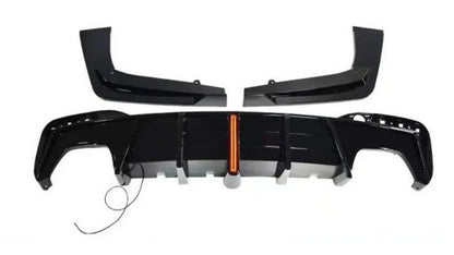 DYFUZOR SPOILER do BMW G30 G31 LED 4R CZARNY POŁYSK ZE SWIATŁEM STOP 2016-2024