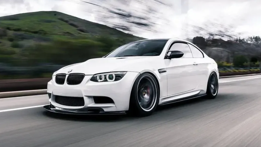 DOKŁADKI PROGÓW do BMW 3 E92 E93 LISTWY PROGOWE BOCZNE czarny połysk progi