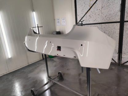 ZDERZAKI zestaw BODYKIT w KOLOR do BMW E90 LCI sedan MPAKIET Mtech 2009-2013 DYF 2L PRZÓD TYŁ PROGI pod kod lakieru